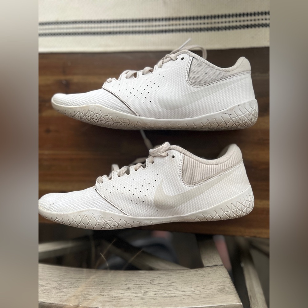 Nike Sideline (sz 11) IV Cheerleading Shoe Cheer Acro Gymnastics